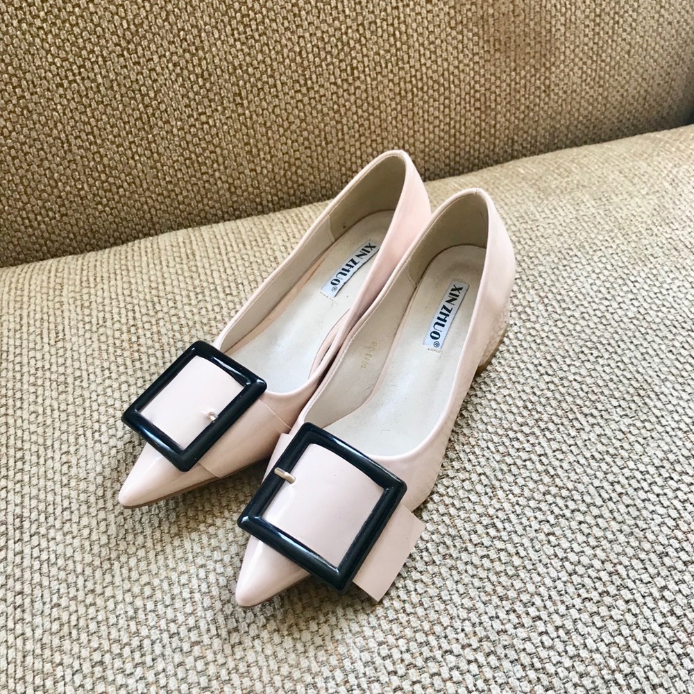 Buckle flats